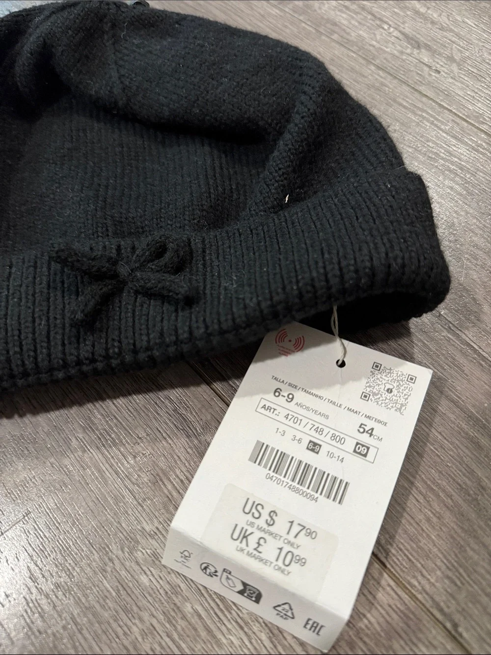 Zara BWT black bow beanie and infinity scarf set